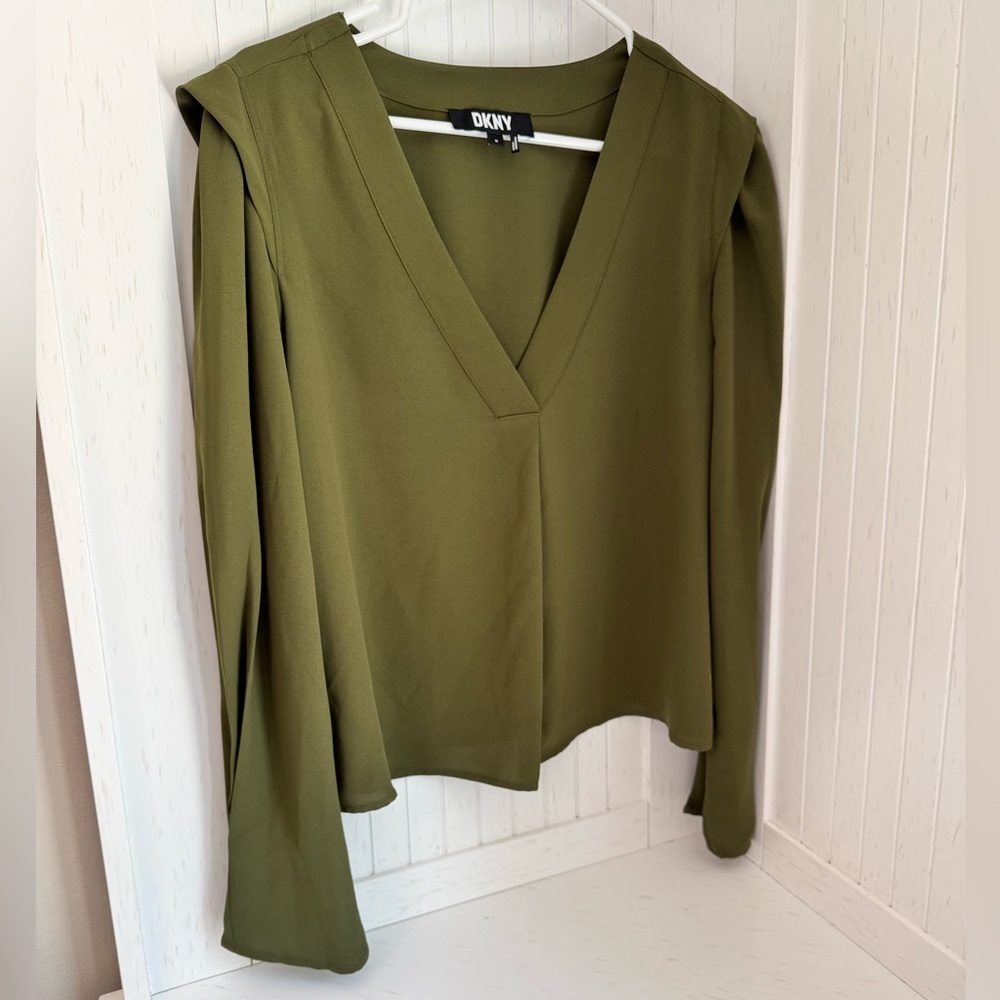 DKNY, Olive Green, Cropped V-Neck Blouse, Size M, Pleated Sleeves